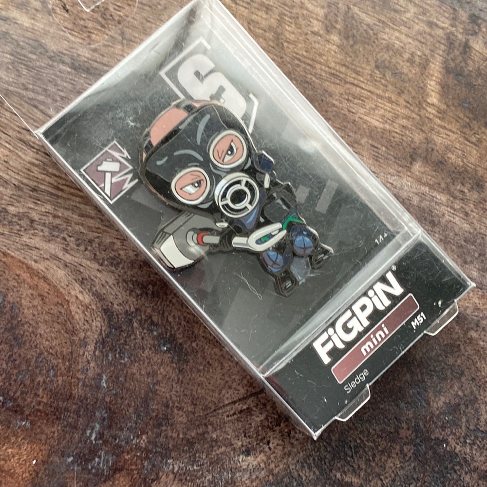 Ubisoft 2019 sledge FiGPiN mini M51 fig pin Rainbow 6 siege new sealed